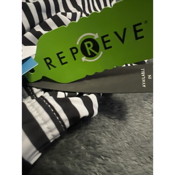 Medium Oneill Laney 2" Printed Stretch Boards Short, Black/White - Picture 5 of 8